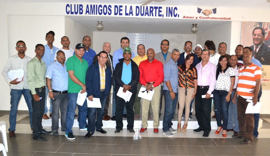 Miembros de la Prensa de Moca participante en el Curso-taller, La redacción y el lenguaje de la comunicación